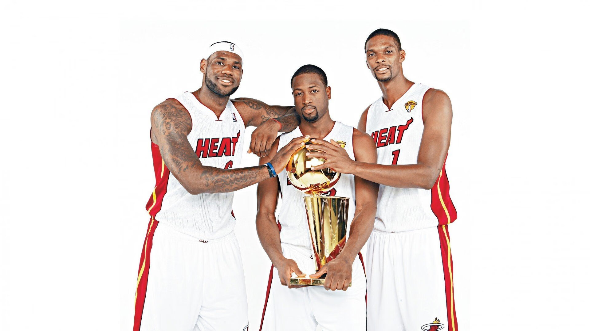 F1年度争冠之夜，东契奇跨界抢戏，极致专注，是巨星共通的终极武器